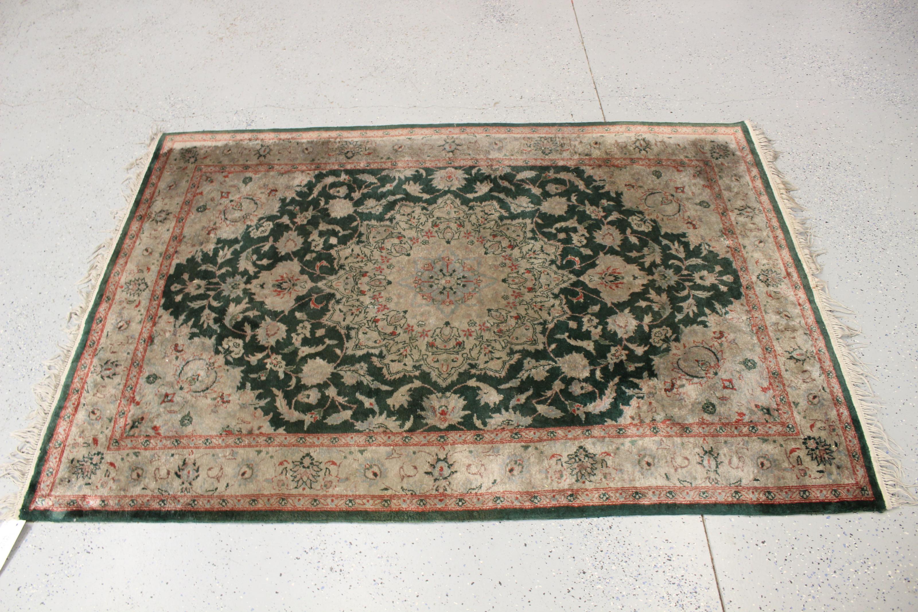 Prescott Oriental Rug Cleaner. Why Rugs Smell When Damp?